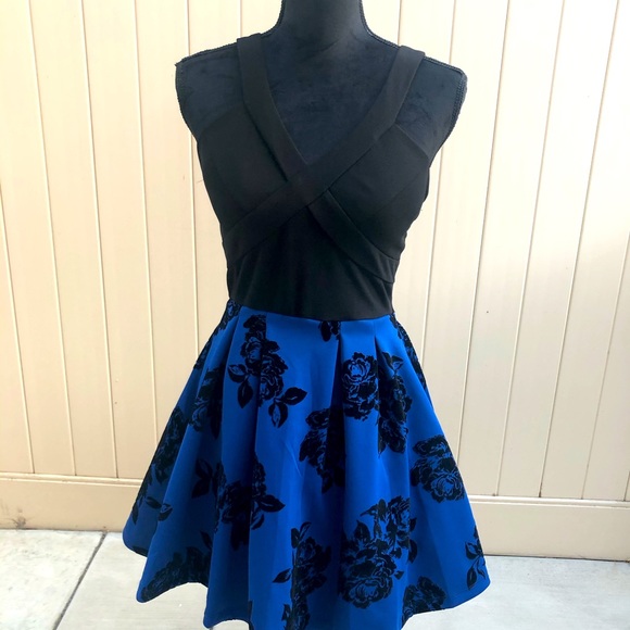 Formal/Semi-Formal - Picture 1 of 5